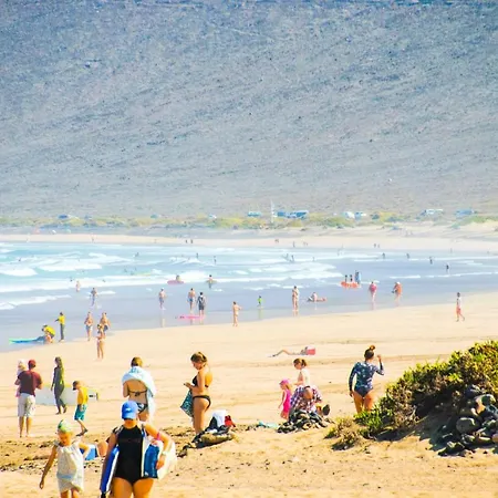 Casa Ada アパート カレタ・デ・ファマラ